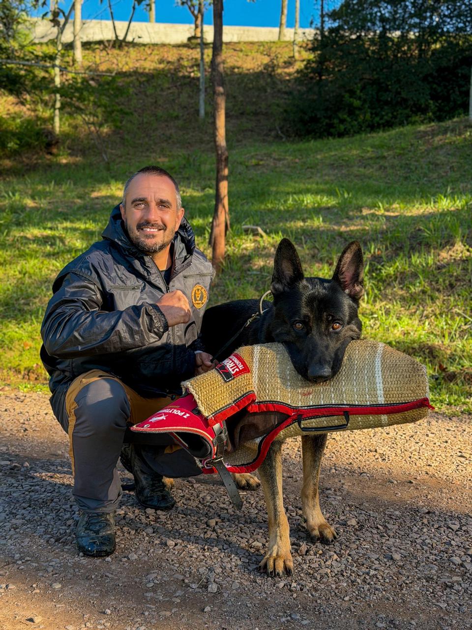L - DOM DA CHÁCARA CAMPAIO